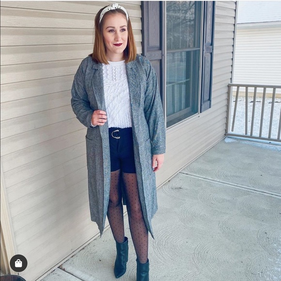 High Rise Belted Shorts - Picture 6 of 8